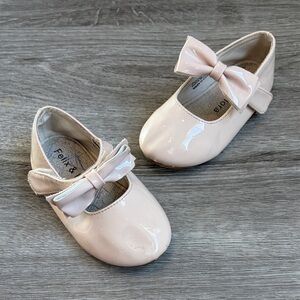 Felix & Flora cream bow flats